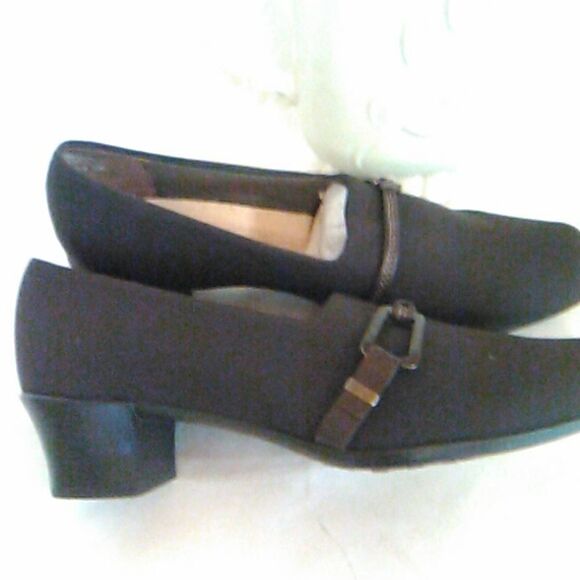 NWOT Munro Fabric Low Heels - Picture 3 of 12